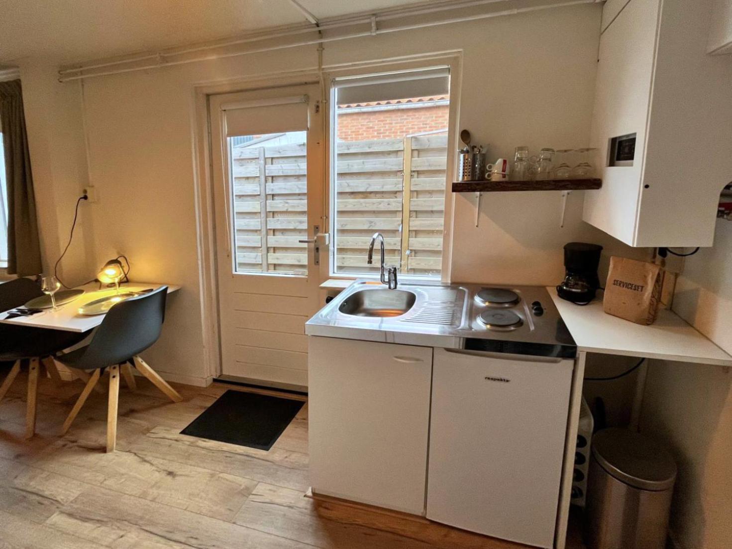 Volledig Gerenoveerd-studio Aan Het *